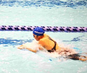 競泳成年女子２００メートル個人メドレー予選２組