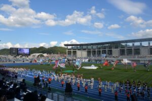 滋賀国スポ開会式ウエルカムフェスタ風景＝２８日、平和堂ＨＡＴＯスタジアム