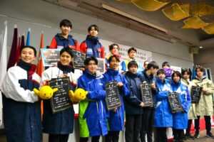 フィギュア少年男子表彰式＝28日、ヘルスピア倉敷