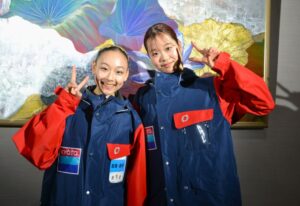 フィギュア少年女子で優勝した京都チーム＝28日、ヘルスピア倉敷