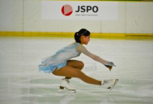 フィギュア少年女子で準優勝した東京の奥野友莉菜のフリー演技＝28日、ヘルスピア倉敷