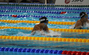 競泳成年女子２００メートル個人メドレー予選の成田実生＝１３日